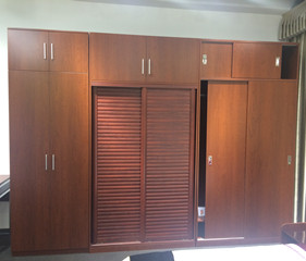 
                                    大連辦(bàn)公(gōng)家具(jù)